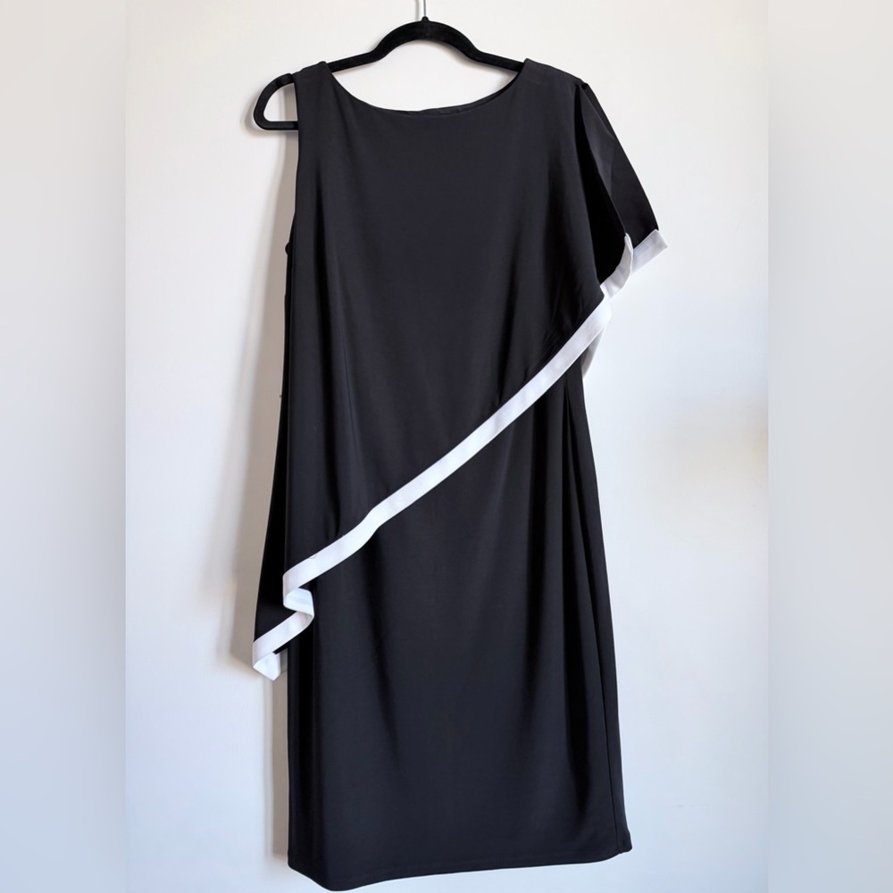 62.Ralph Lauren Black One Shoulder Dress. Size 10